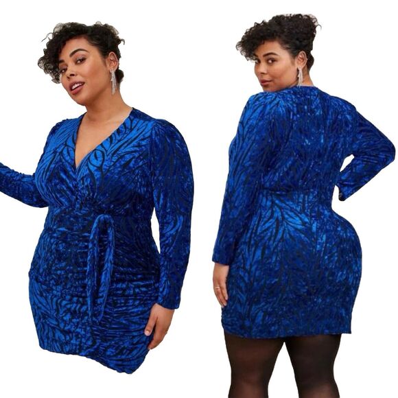 torrid Dresses & Skirts - Torrid At The Knee Velvet High Slit Dress Women's Size 20 Blue Bodycon Holiday
